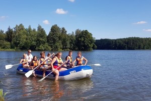 Mazury kolonie letnie 2024. Wodne wakacje - obóz na Mazurach dla dzieci 10-14 lat. Piecki.