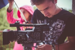 Zimowiska Tematyczne na Ferie Zimowe 2027. Zimowy Obóz Filmowy w górach dla młodzieży 13-19 lat
