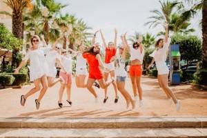Obóz dla Młodzieży w Hiszpanii na Lato 2026 - Lloret de Mar  - samolotem - hotel Samba 3*. Obóz dla młodzieży 14-19 lat