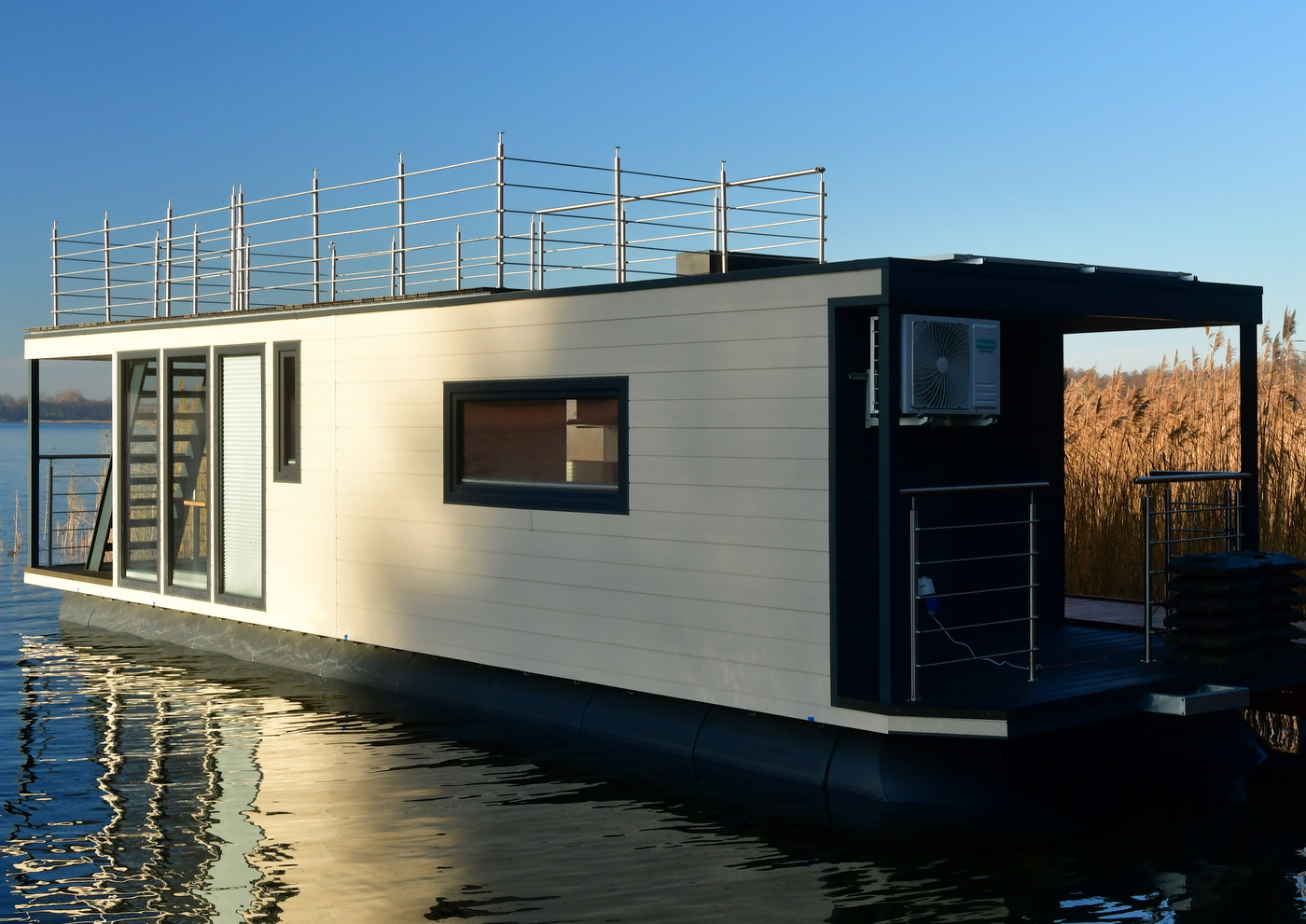 Nowa oferta Mandalaj.HOUSE - domek na wodzie